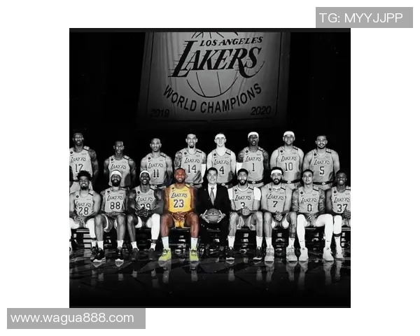 浓眉回忆被交易时首要任务是致电詹姆斯分享心情与未来计划